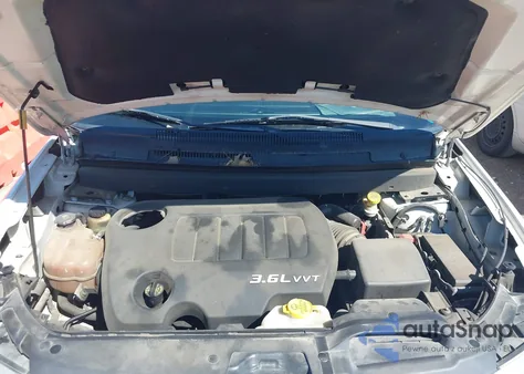 2015 Dodge Journey Sxt z USA, uszkodzony, nr VIN 3C4PDCBG1FT542430